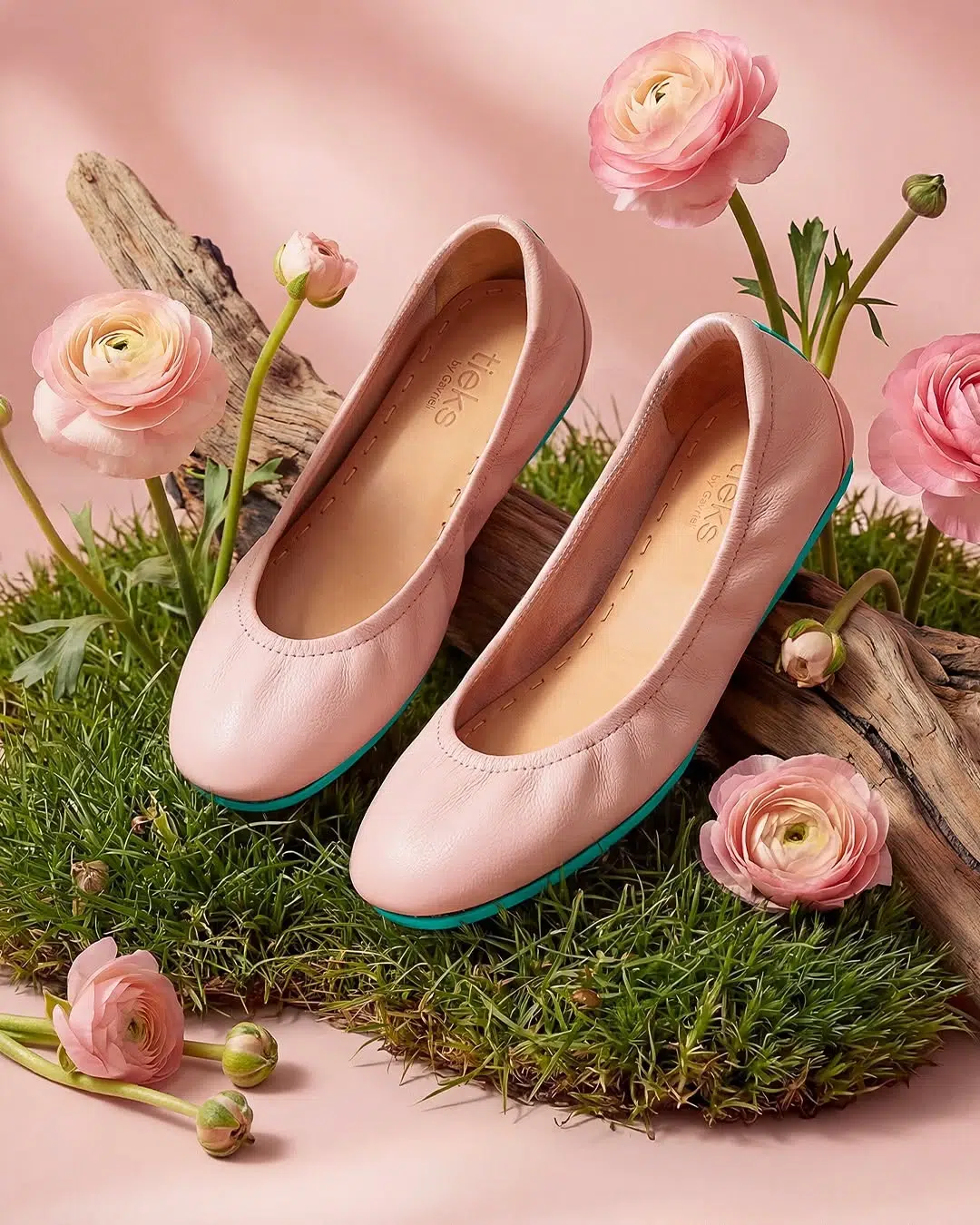 Pink Tieks ballet flats Pink Tieks ballet flats