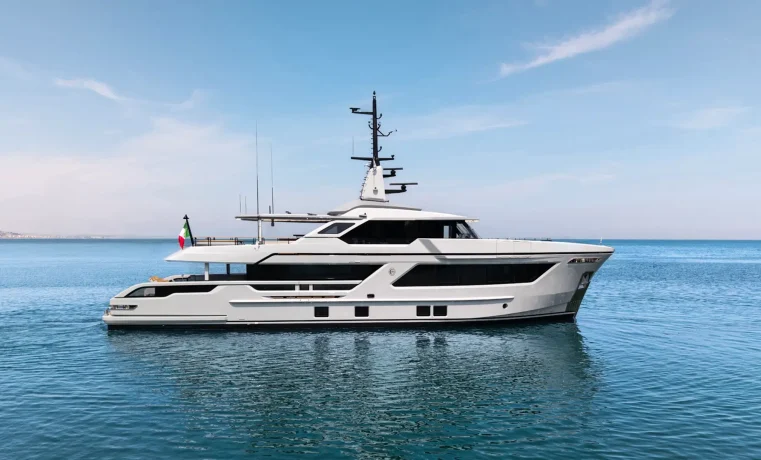 Mon Coeur Explorer Yachts by Cantiere delle Marche
