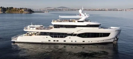 Numarine's 40MXP Explorer Yacht